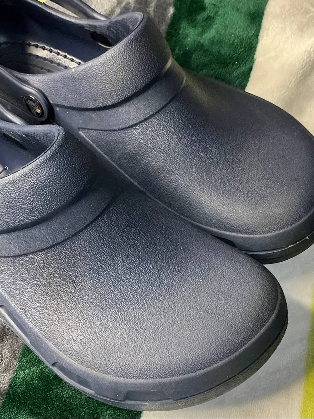 Men’s CROCS Bistro WORK Clogs-Navy Blue Size 11